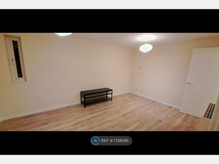 1 Bedroom Flat To Rent In Mullion Place, Fishermead, Milton Keynes, MK6