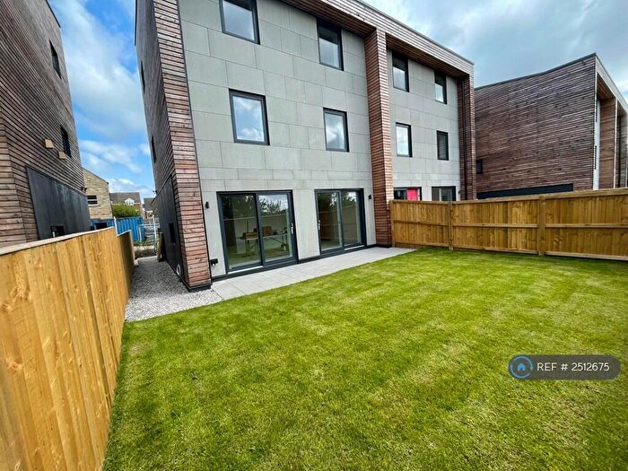 4 Bedroom Semi-Detached House To Rent In Spring Meadows, Leeds, BD11
