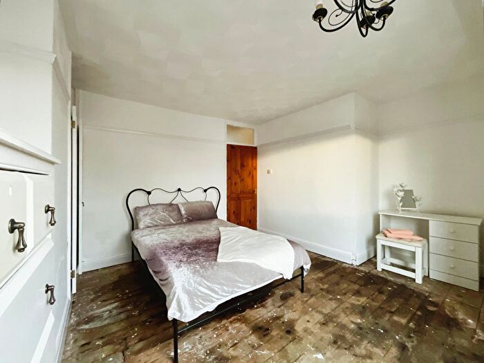 2 Bedroom Semi-Detached House For Sale In Hawke Road, Doncaster, DN2