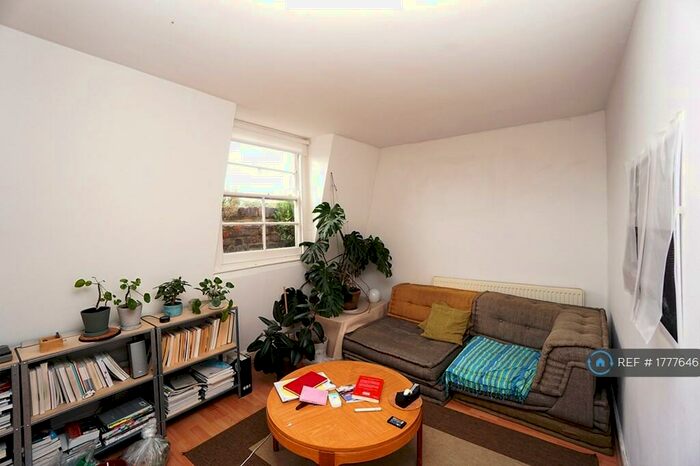 1 Bedroom Flat To Rent In Caledonian Road, London, N1