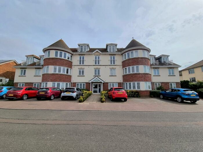 2 Bedroom Property To Rent In Collingwood Road, Clacton On Sea, Essex, CO15