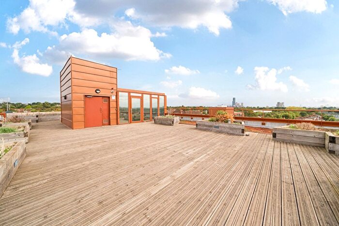 1 Bedroom Flat For Sale In Kenneth Way, London, W5