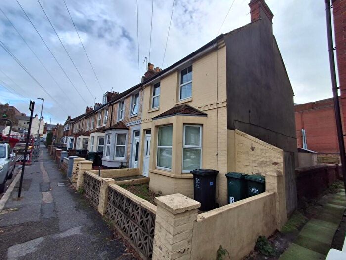 1 Bedroom Apartment To Rent In Vale Road, Portslade, BN41