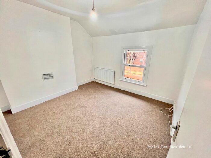 1 Bedroom Flat To Rent In The Grove, London, W5