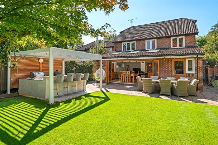 4 Bedroom Detached House For Sale In Somerset Grove, Warfield, Bracknell, Berkshire, RG42