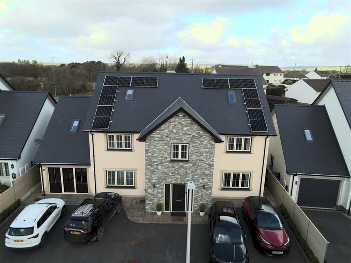 5 Bedroom Detached House For Sale In , Clos Y Fedw, Rhydargaeuau, Carmarthen, SA32