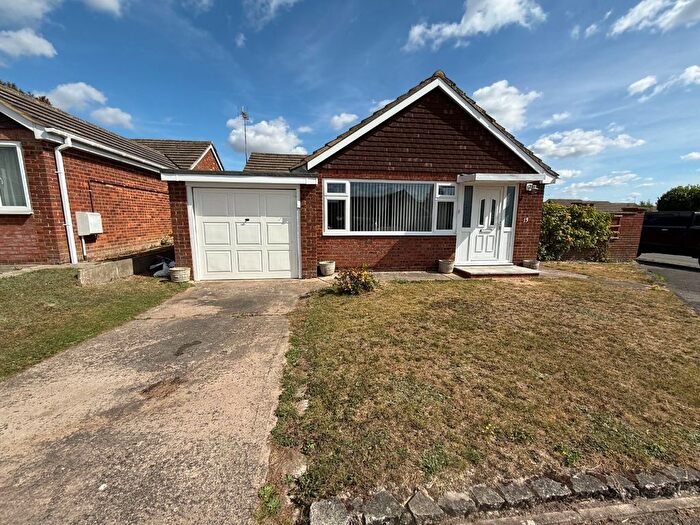 3 Bedroom Detached Bungalow For Sale In Barley Brow, Dunstable, LU6