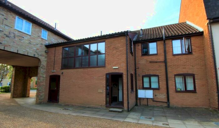 2 Bedroom Flat To Rent In Darwood Court, St Ives, PE27