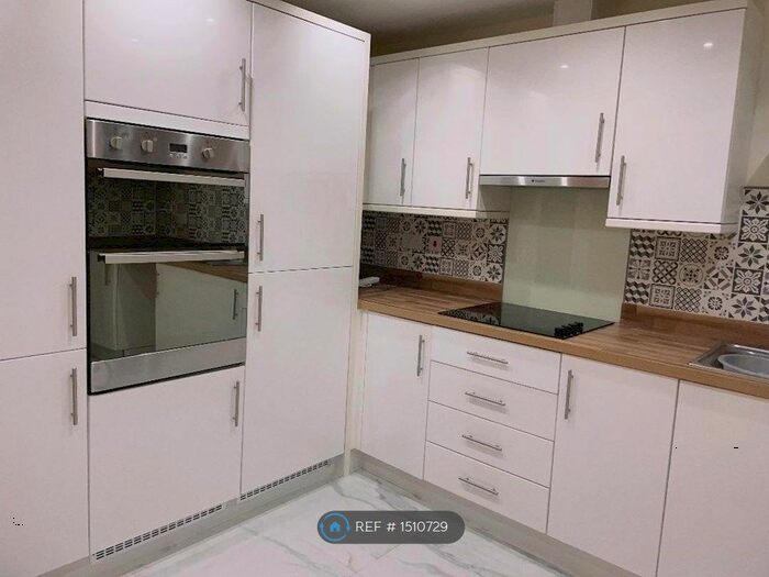 4 Bedroom Terraced House To Rent In Raleigh Road, Yeovil, BA21