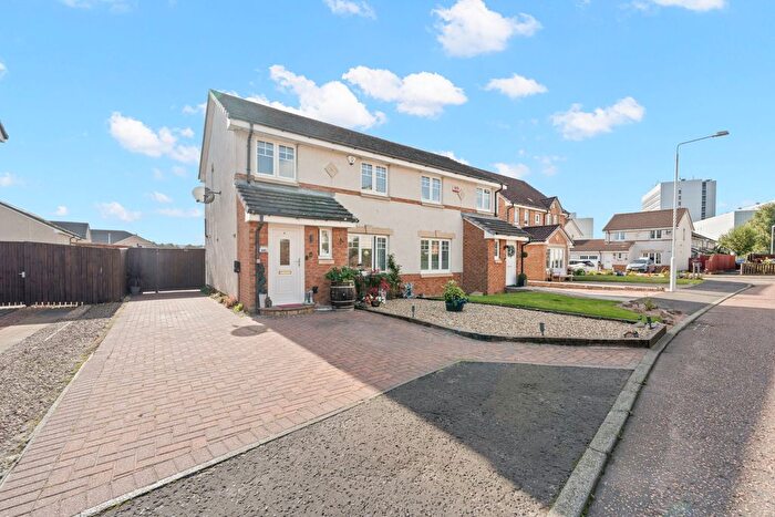 3 Bedroom Semi-Detached House For Sale In Linum Grove, Kirkcaldy, KY1
