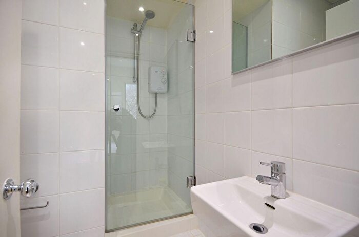 Studio To Rent In Marloes Road, Kensington, London, W8