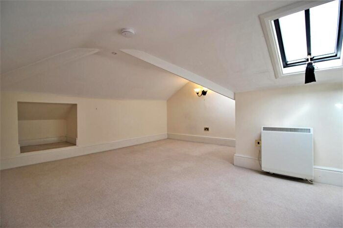 2 Bedroom Apartment To Rent In Duplex Apartment, Cliftonville -, NN1