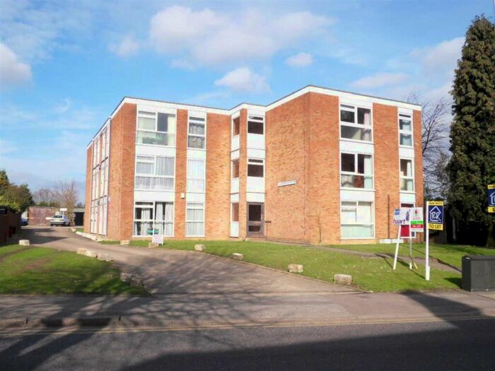 2 Bedroom Flat To Rent In Gainsborough Court, Stockingstone Road, Luton, LU2