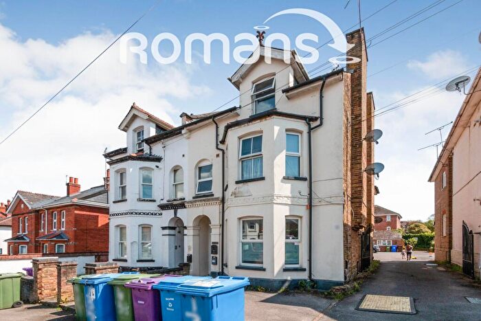 1 Bedroom Flat To Rent In St. Michaels Road, Aldershot, Hampshire, GU12