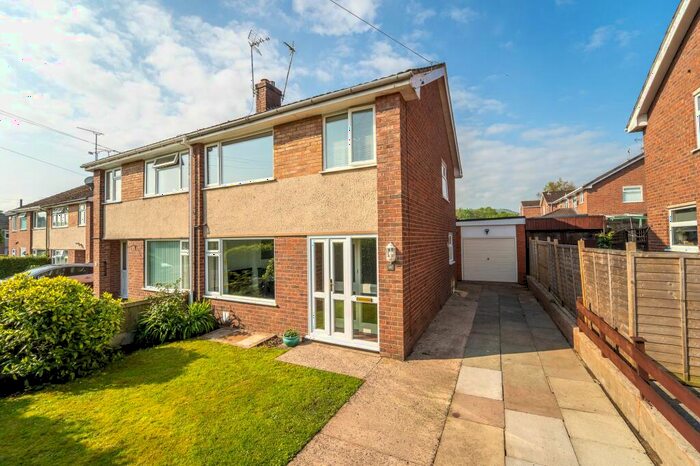3 Bedroom Semi-Detached House For Sale In Lon Cae Del, Mold, CH7