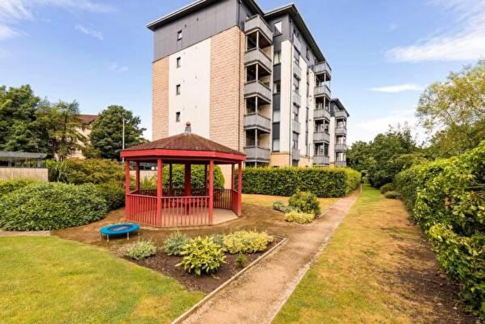 2 Bedroom Flat For Sale In Flat, Thorntreeside Edinburgh, EH6