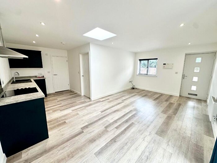 1 Bedroom Apartment To Rent In Alexandra Street, Nottingham, Nottinghamshire, NG5