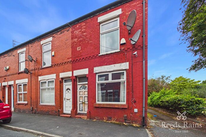 2 Bedroom End Of Terrace House For Sale In Margaret Street, Stockport, Greater Manchester, SK5