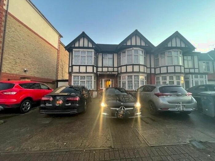 2 Bedroom Maisonette To Rent In Kenton Road, Kenton HA3