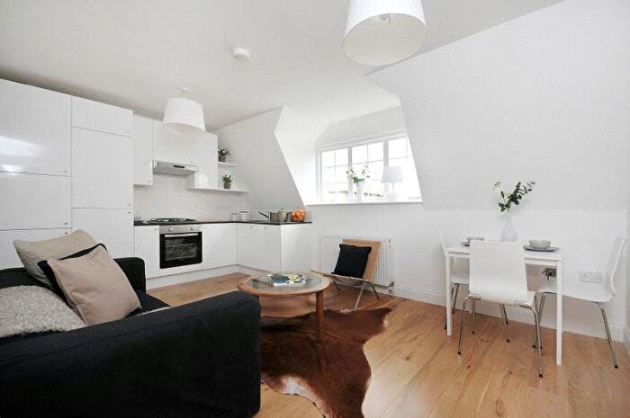 1 Bedroom Flat To Rent In The Vale, London, W3