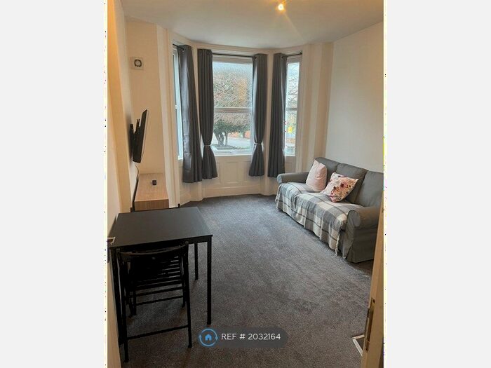 1 Bedroom Flat To Rent In West Hill Road, Bournemouth, BH2