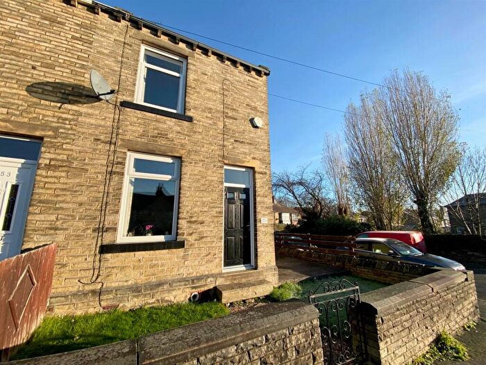 2 Bedroom End Of Terrace House For Sale In East Street, Halifax, HX3