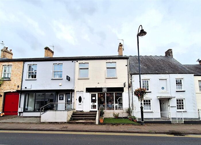 2 Bedroom Flat To Rent In Eastgate, Cowbridge, CF71
