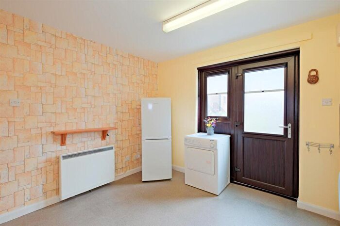 2 Bedroom Apartment For Sale In The Ward, Strathaven, ML10
