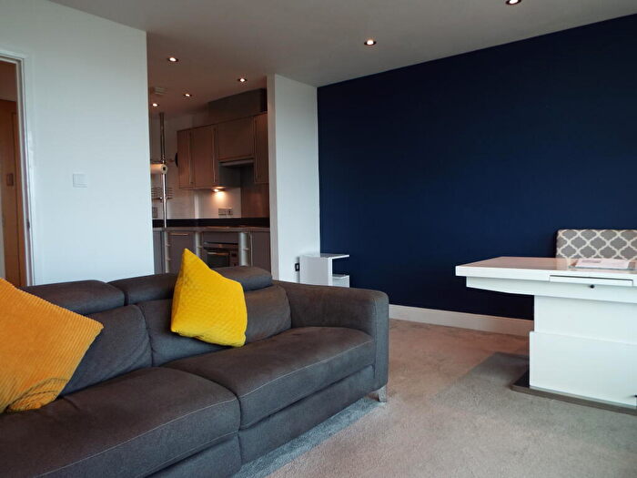 1 Bedroom Apartment To Rent In Sovereign Quay, Havannah Street, CF10