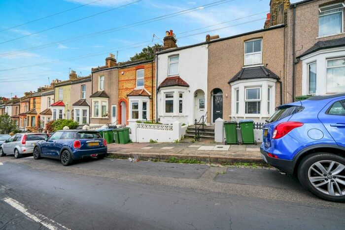 2 Bedroom Terraced House To Rent In Sladedale Road Plumstead, SE18