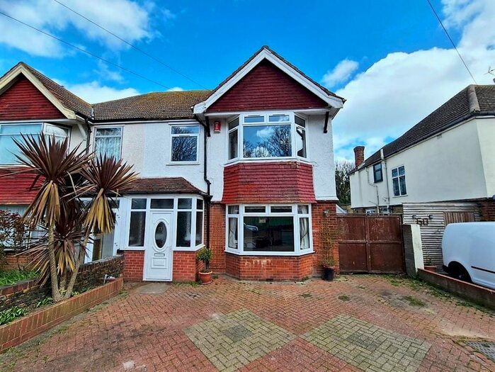 4 Bedroom Semi-Detached House To Rent In Tivoli Park Avenue, Margate, CT9