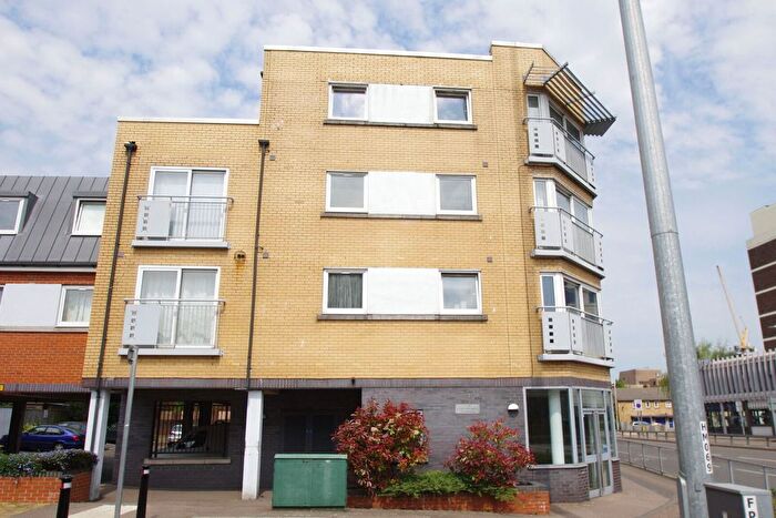 2 Bedroom Flat To Rent In Malden Road, Watford, WD17