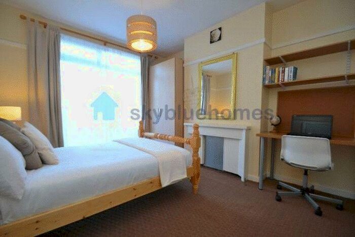 3 Bedroom Terraced House To Rent In Landseer Road, Leicester, LE2