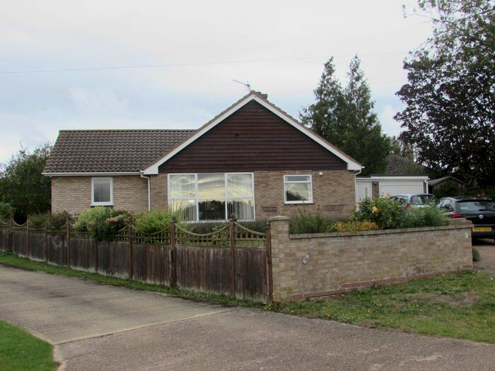 3 Bedroom Detached Bungalow To Rent In Mill Close, Little Stukeley, Huntingdon, PE28