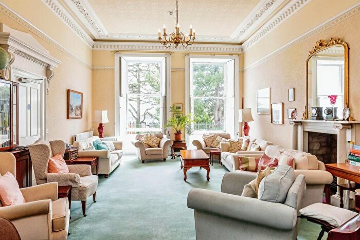 1 Bedroom Apartment For Sale In Royal York Crescent, Clifton, Bristol, BS8