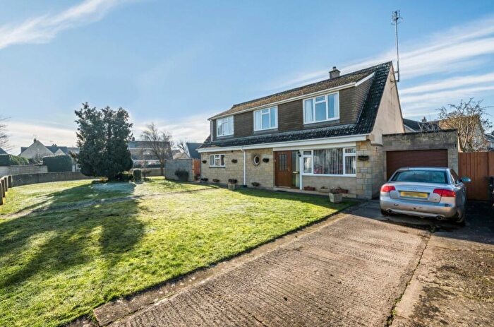 4 Bedroom Detached House For Sale In Churn Close, South Cerney, GL7