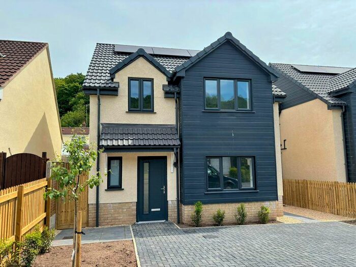 4 Bedroom Detached House To Rent In Valley Road, Clevedon, BS21