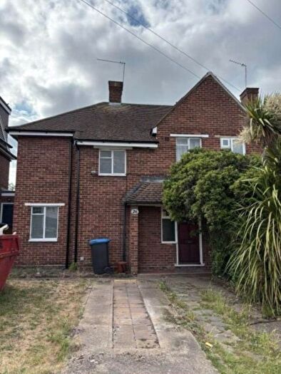 3 Bedroom Property For Sale In Blackmoor Road, Buckhurst Hill, IG9