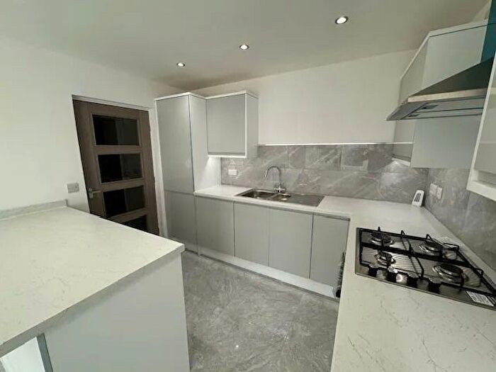 2 Bedroom Flat For Sale In North Street, South Kirkby, Pontefract, WF9