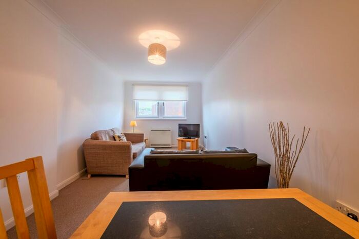 1 Bedroom Flat To Rent In Bannatyne Street, Lanark, ML11