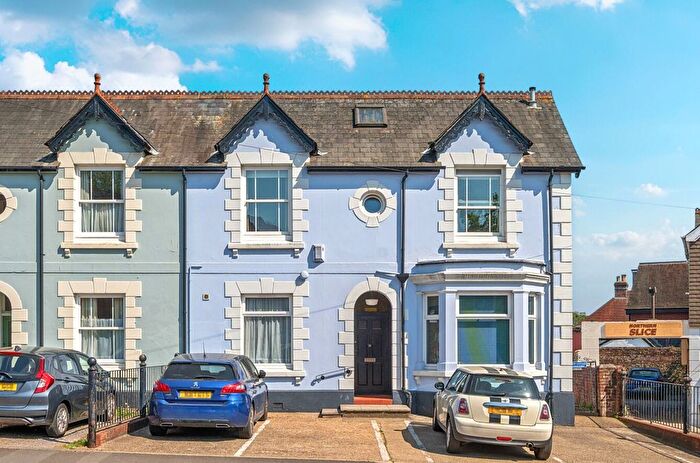 1 Bedroom Flat For Sale In Charles Street, Byron Court, GU32