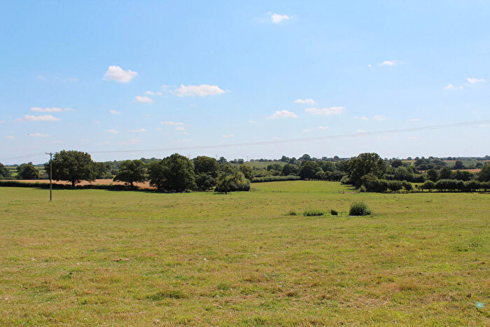 2 Bedroom Bungalow For Sale In Fernwood Farm, Rouncil Lane, Kenilworth, CV8