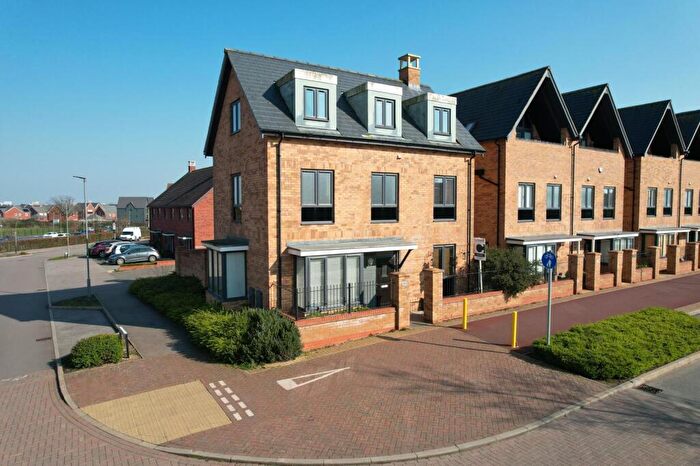 4 Bedroom House For Sale In Longhorn Drive, Whitehouse, Milton Keynes, MK8