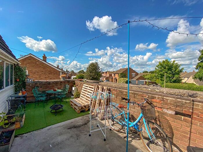 2 Bedroom Apartment To Rent In Spareacre Lane, Eynsham, Witney, Oxfordshire, OX29