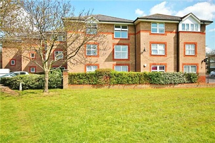 2 Bedroom Flat To Rent In Douglas Road, Staines-Upon-Thames, TW19