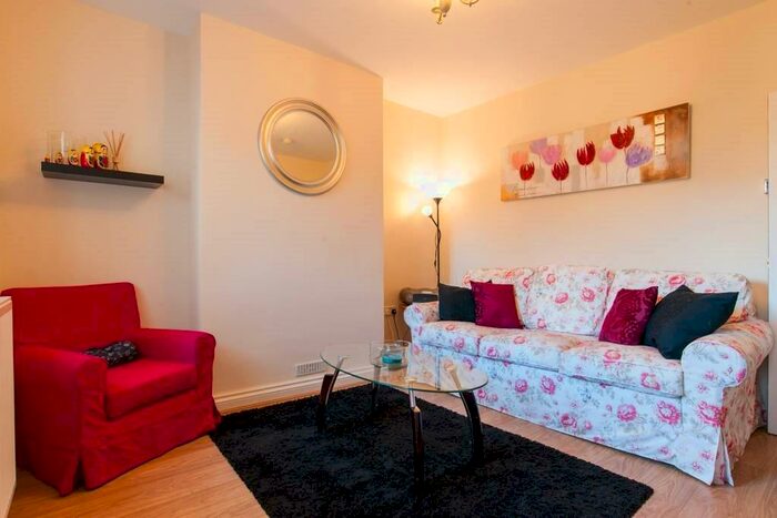 3 Bedroom House To Rent In Woodville Road, Cathays, Cardiff, CF24