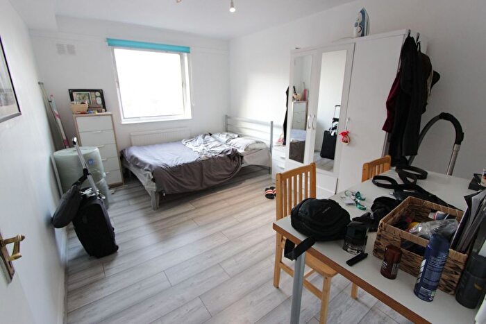 2 Bedroom Flat To Rent In Gresse Street, London, W1T