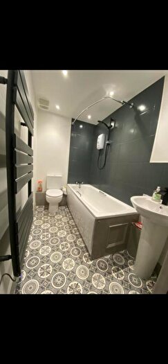 2 Bedroom Flat To Rent In Clouds Hill Road, Bristol, BS5