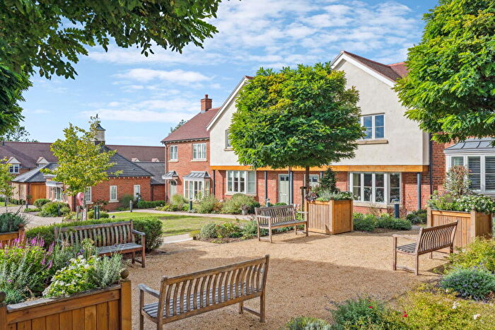 3 Bedroom Terraced House For Sale In Green End Road, Boxmoor, HP1