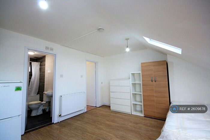 Studio To Rent In Hertford Road, Enfield, EN3